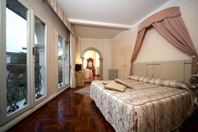 Imagen de la habitación del Palazzo Dragoni Residenza D'epoca. Foto 8