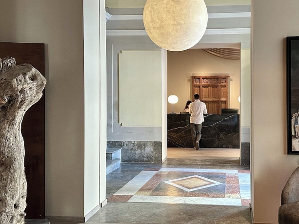 Imagen de los interiores del Palazzo Liberty. Foto 14
