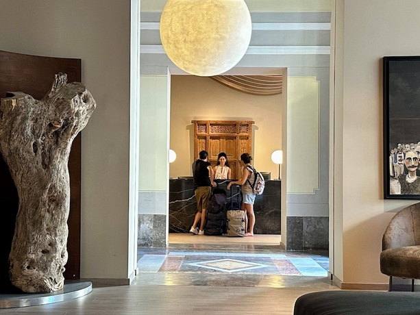 Imagen de los interiores del Palazzo Liberty. Foto 15