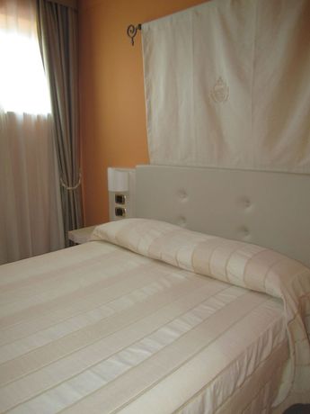 Imagen de la habitación del Palazzo Reginella Residence Hotel. Foto 3