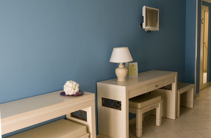 Imagen de la habitación del Palazzo Reginella Residence Hotel. Foto 12
