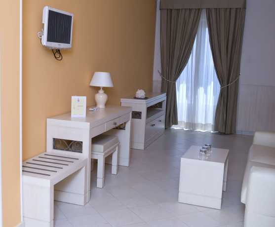 Imagen de la habitación del Palazzo Reginella Residence Hotel. Foto 16