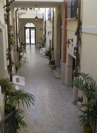 Imagen de los interiores del Palazzo Reginella Residence Hotel. Foto 19