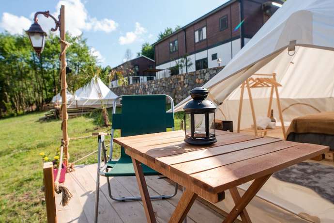 Imagen de la habitación del Pallet Glamp NG and But K Otel. Foto 11