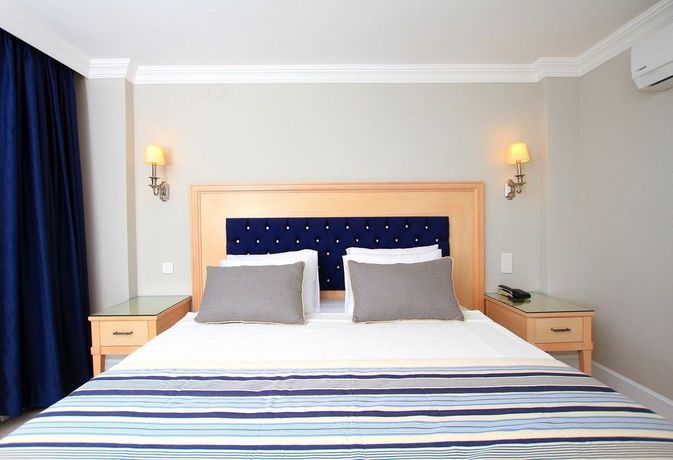 Imagen de la piscina del Palm Bay Beach Hotel. Foto 16