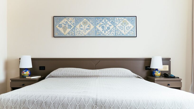 Imagen de la habitación del Palm Beach Club Casteldaccia. Foto 17