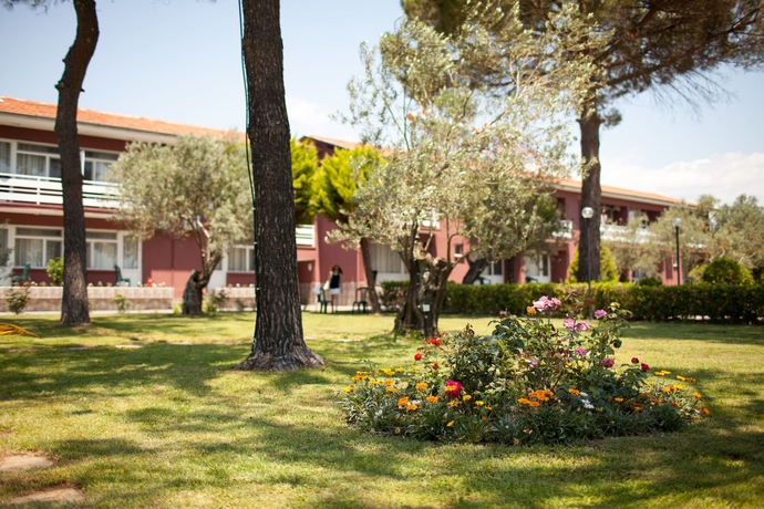 Imagen de los exteriores del Palm Beach Otel. Foto 9