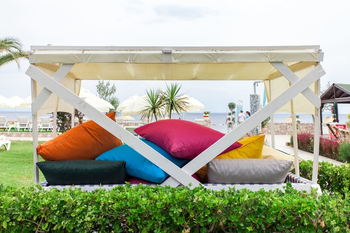 Imagen de los exteriores del Palm Beach Otel. Foto 10