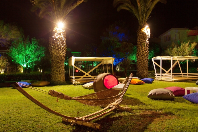 Imagen de los exteriores del Palm Beach Otel. Foto 18