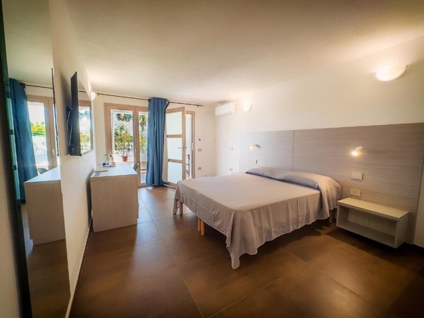 Imagen de la habitación del Palm Beach Resort, ARBATAX. Foto 4