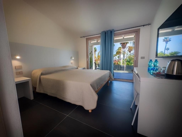 Imagen de la habitación del Palm Beach Resort, ARBATAX. Foto 6