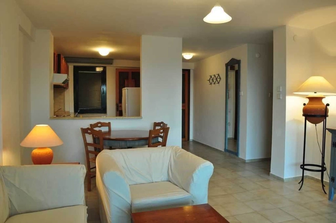 Imagen de los interiores del Palm Court Suites. Foto 11
