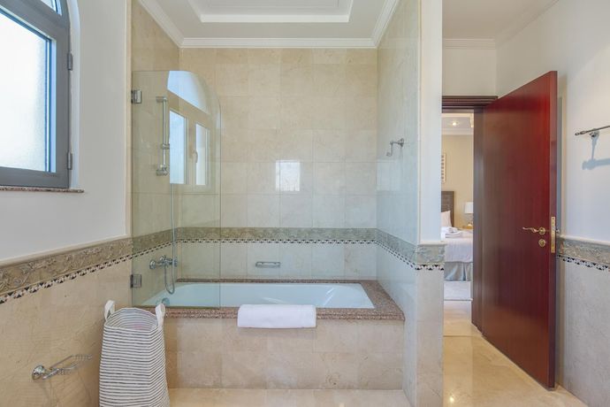 Imagen de la habitación del Palm Jumeirah Beach Front XL Villa w Prvt Pool. Foto 20