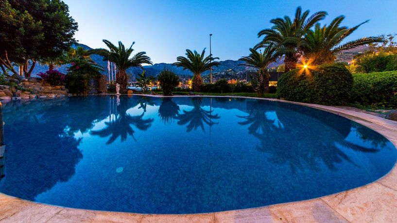 Imagen de la piscina del Palmetto Resort Hotel. Foto 15