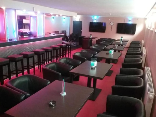 Imagen del bar/restaurante del PandP V-V UG. Foto 4