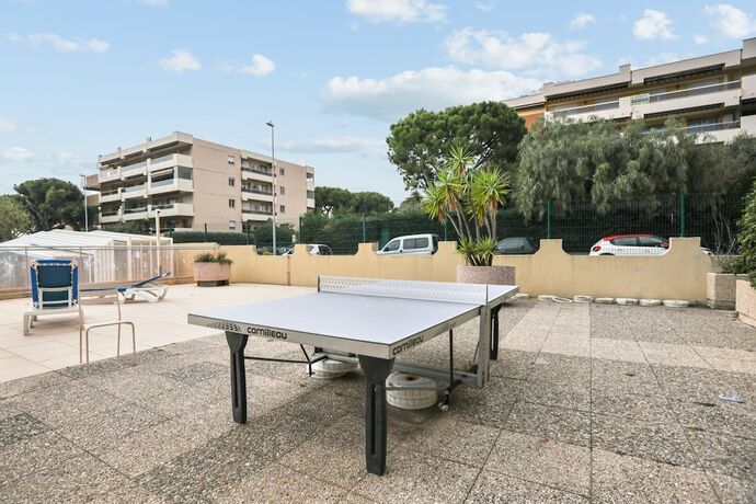 Imagen general del PandV Residence Saint Laurent Du Var. Foto 14