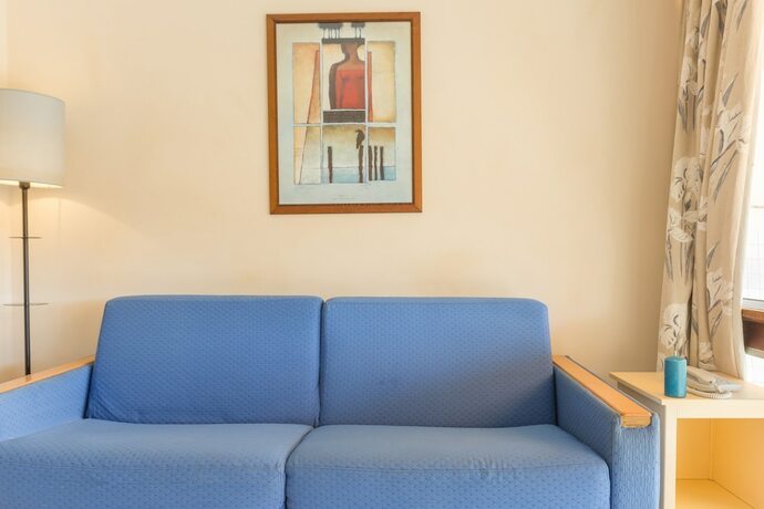 Imagen general del PandV Residence Saint Laurent Du Var. Foto 15