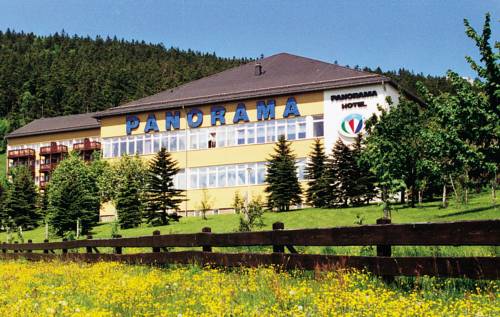 Imagen de la habitación del Panorama Hotel Oberwiesenthal. Foto 2