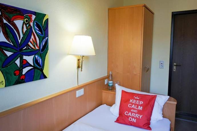 Imagen de la habitación del Panorama Hotel Rheinkrone. Foto 5