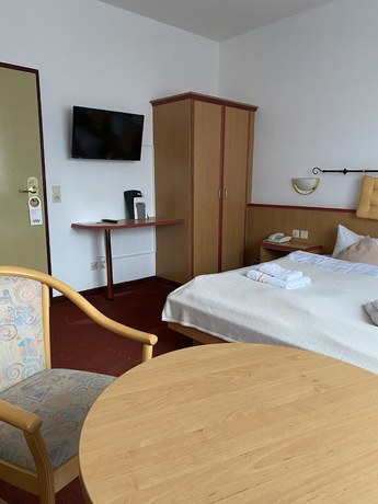 Imagen de la habitación del PanoramaHotel Lilienstein. Foto 19