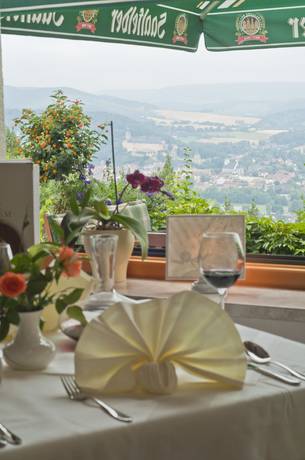 Imagen del bar/restaurante del Panoramahotel Am Marienturm. Foto 3