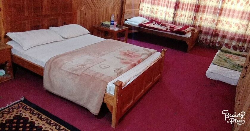 Imagen de la habitación del Paradise Hotel and Hillside Cottage Shogra. Foto 13