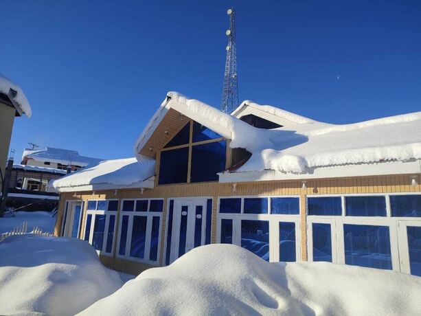 Imagen general del Paradise Hotel and Hillside Cottage Shogra. Foto 3