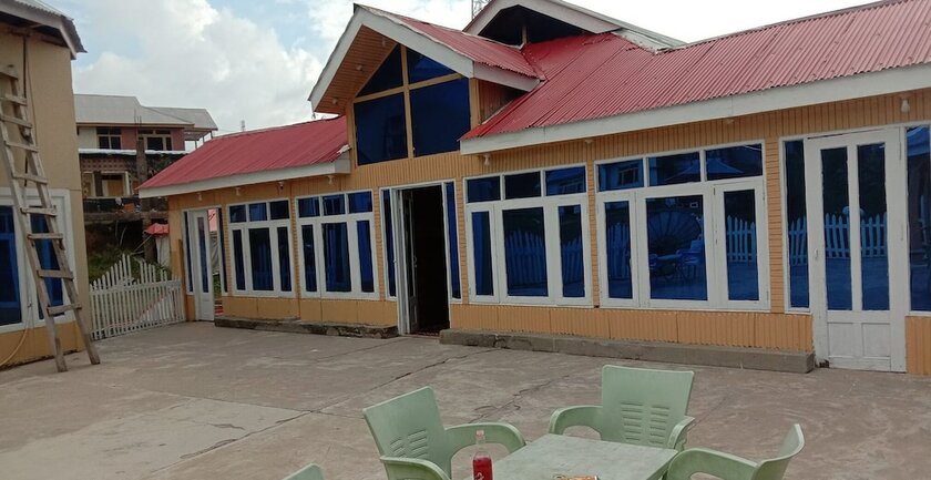 Imagen general del Paradise Hotel and Hillside Cottage Shogra. Foto 12