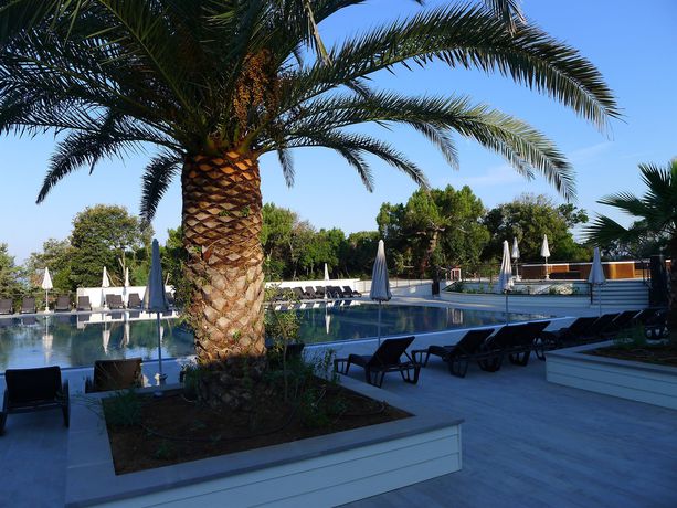 Imagen de los exteriores del Paradù Ecovillage and Resort. Foto 6