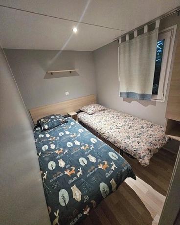 Imagen de la habitación del Parc de Charlieu. Foto 3