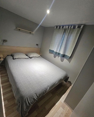 Imagen de la habitación del Parc de Charlieu. Foto 4