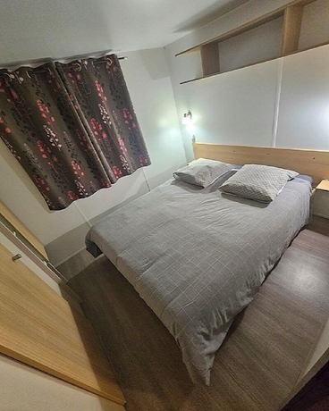 Imagen de la habitación del Parc de Charlieu. Foto 11