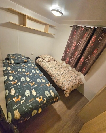 Imagen de la habitación del Parc de Charlieu. Foto 12