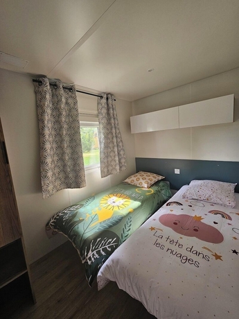 Imagen de la habitación del Parc de Charlieu. Foto 15