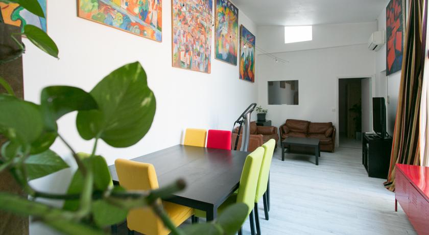 Imagen general del Paris East Side Lodge. Foto 2