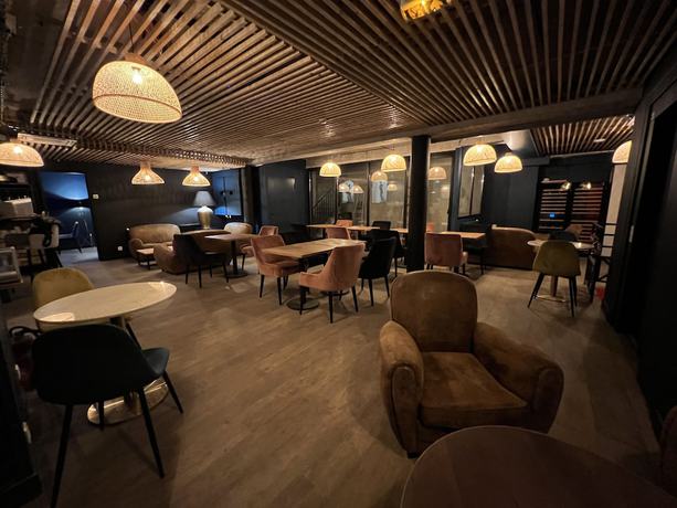 Imagen de los interiores del Paris Saint-Cloud Hôtel. Foto 17