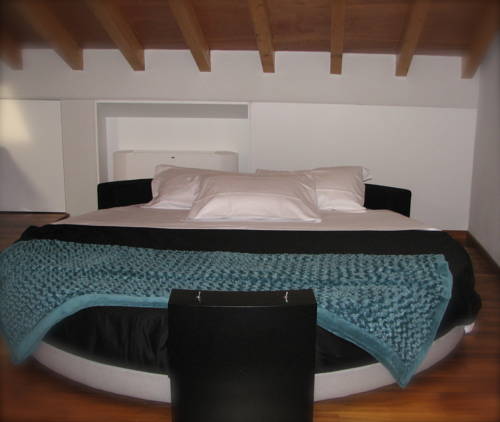 Imagen de la habitación del Parizzi Suites & Studio. Foto 16