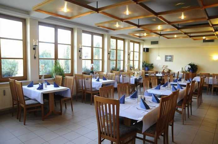Imagen del bar/restaurante del Parkhotel Cham. Foto 3