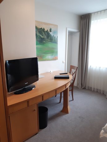 Imagen de la habitación del Parkhotel Schmid. Foto 17