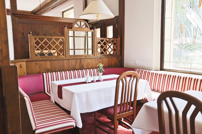 Imagen del bar/restaurante del Parkhotel Wörlitz. Foto 4