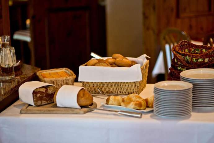 Imagen del bar/restaurante del Parkhotel W&ouml;rlitz. Foto 9