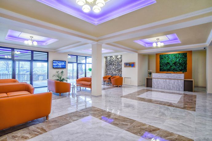 Imagen de los interiores del Park-hotel Yambol. Foto 19