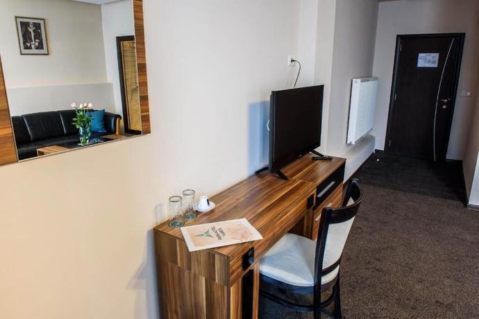 Imagen de la habitación del Park-hotel Yambol. Foto 14