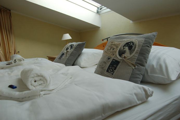 Imagen de la habitación del Parkhotel del Mar. Foto 2