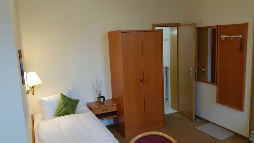 Imagen de la habitación del Parkhotel del Mar. Foto 13