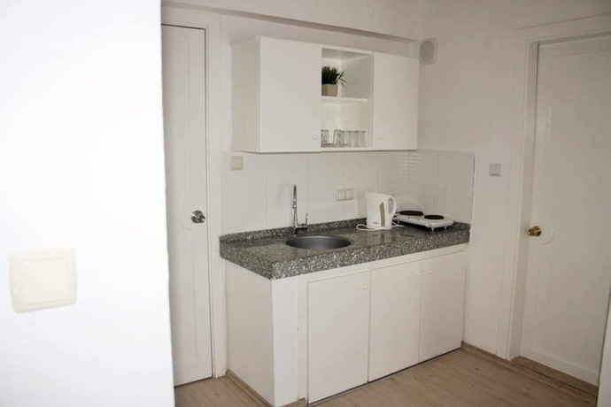 Imagen de la habitación del Parla Apart Otel. Foto 10