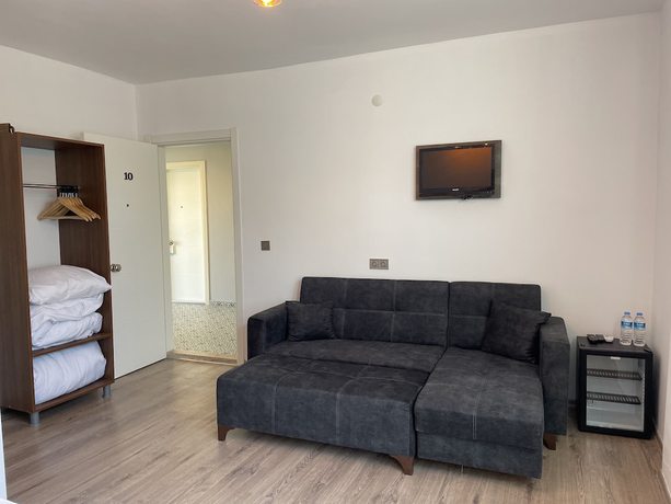 Imagen de la habitación del Parli Hotel. Foto 8