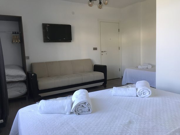 Imagen de la habitación del Parli Hotel. Foto 9
