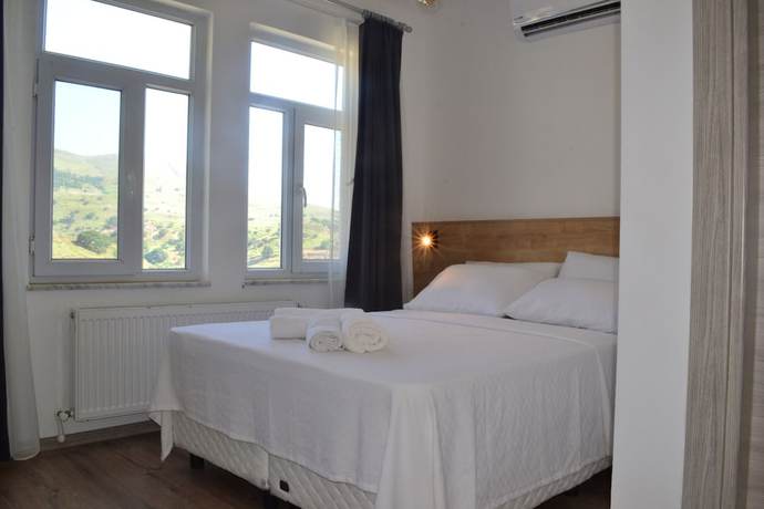 Imagen de la habitación del Parli Hotel. Foto 12