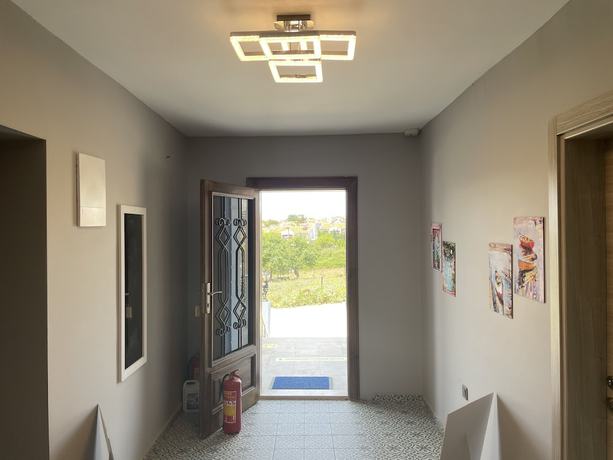 Imagen de los interiores del Parli Hotel. Foto 20